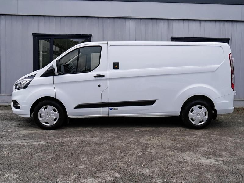 Gebraucht Ford Transit Custom 131 PS (96 kW) 2021 Weiß Limousine