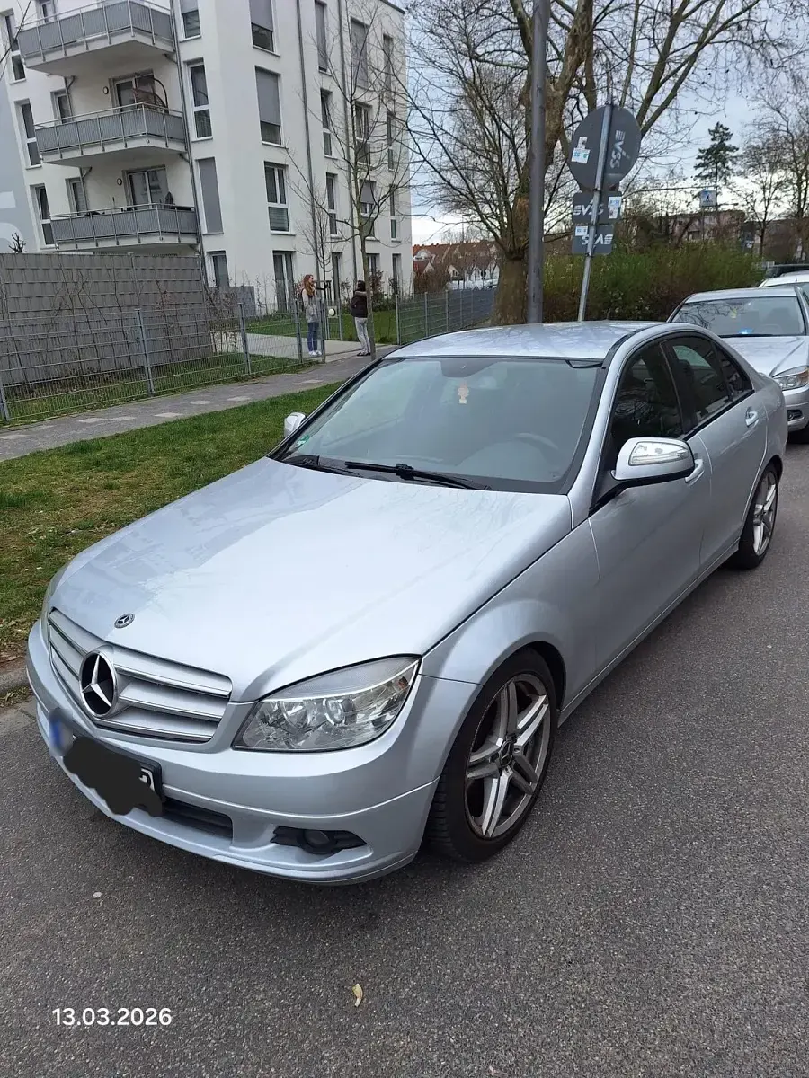 Second-hand Mercedes C220 170 CP (125 kW) 2008 Argintiu Berlinǎ