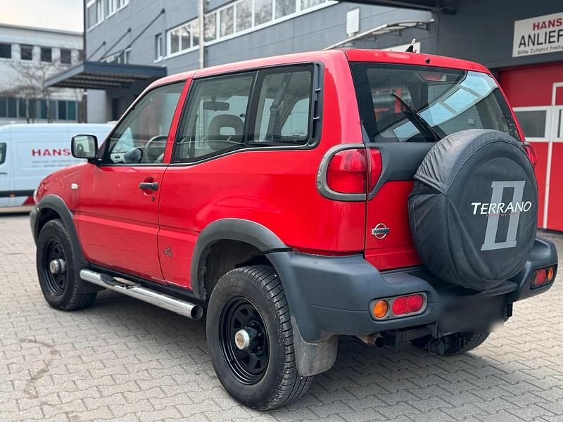 Gebraucht Nissan Terrano 115 PS (84 kW) 2000 Rot SUV