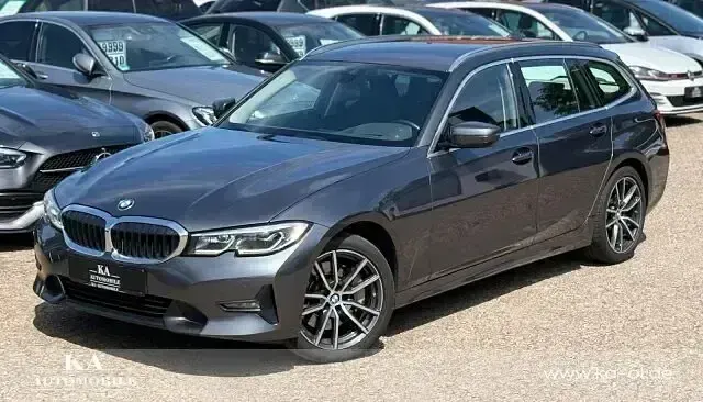 Gebraucht BMW 330 Sport Line 286 PS (210 kW) 2021 Grau