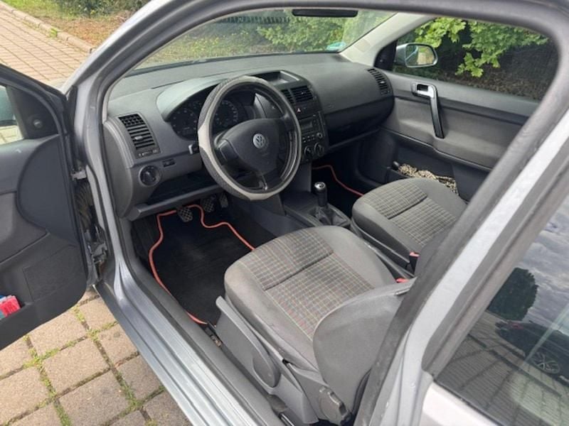 Silber Gebraucht 2009 VW Polo Kleinwagen | 2.200 € (Guter Preis) - Bild 1/4