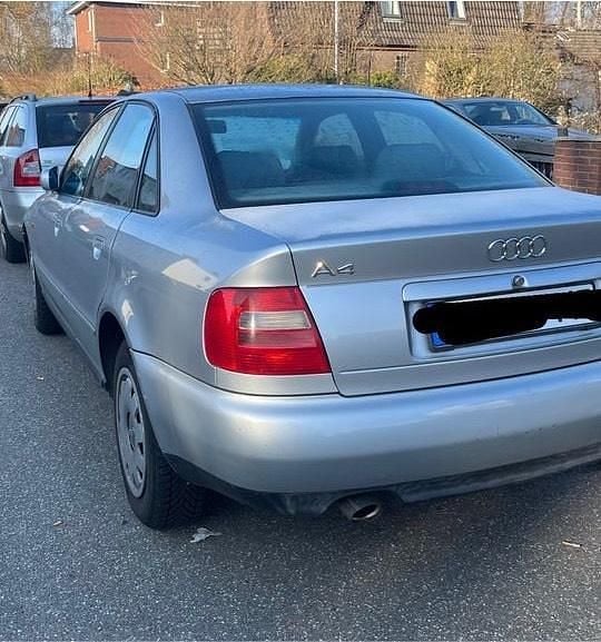 Gebraucht Audi A4 102 PS (75 kW) 1997 Silber Limousine