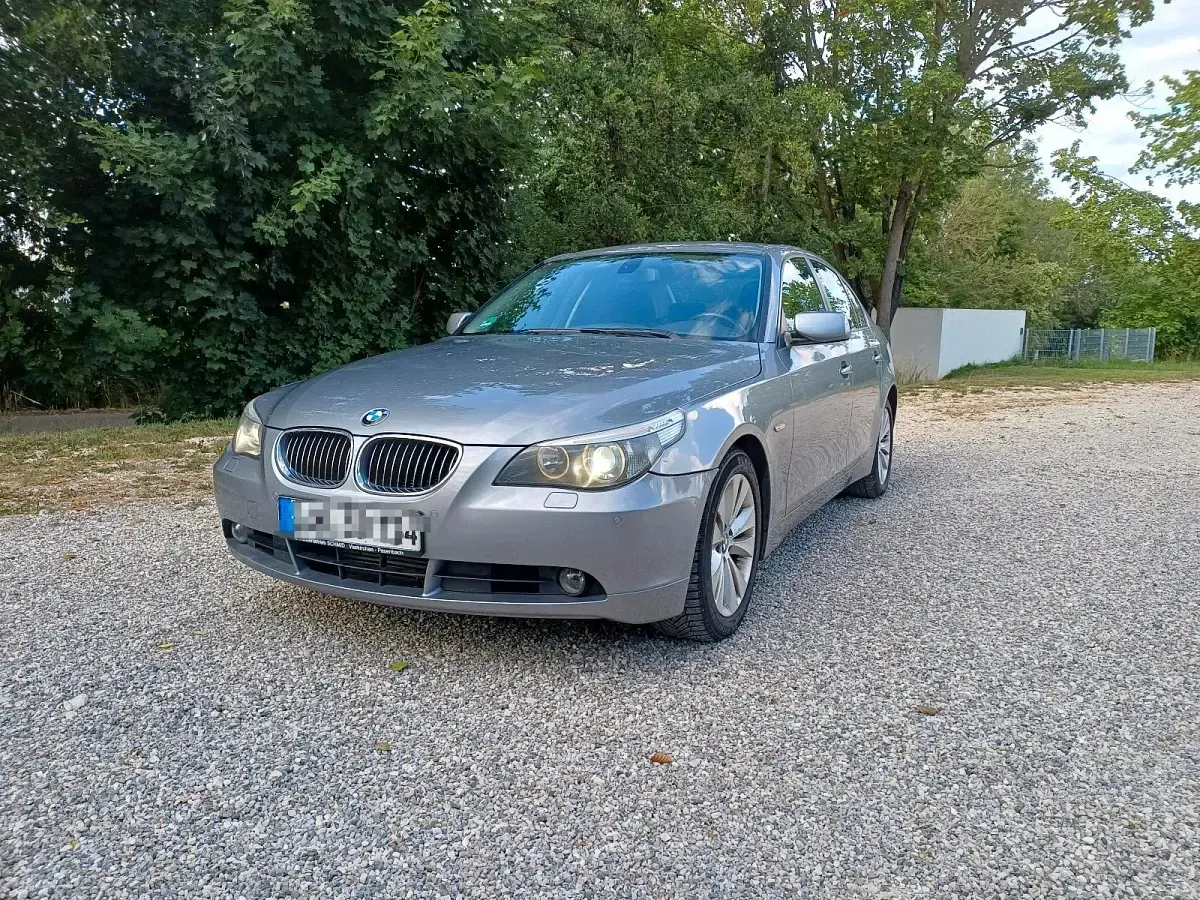 Gebraucht BMW 530 231 PS (169 kW) 2006 Silber Limousine