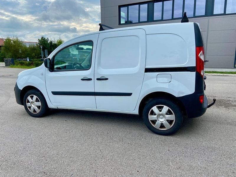 Weiß Gebraucht 2009 Renault Kangoo Van / Kleinbus | 3.590 € (Fairer Preis) - Bild 1/4
