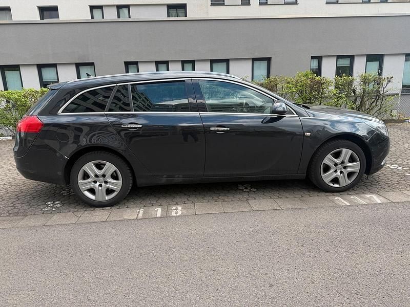 Używany Opel Insignia 160 KM (117 kW) 2013 Czarny Kombi