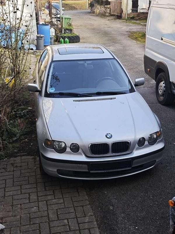 Silber Gebraucht 1999 BMW 316 Coupé | 800 € (Superpreis) - Bild 1/4