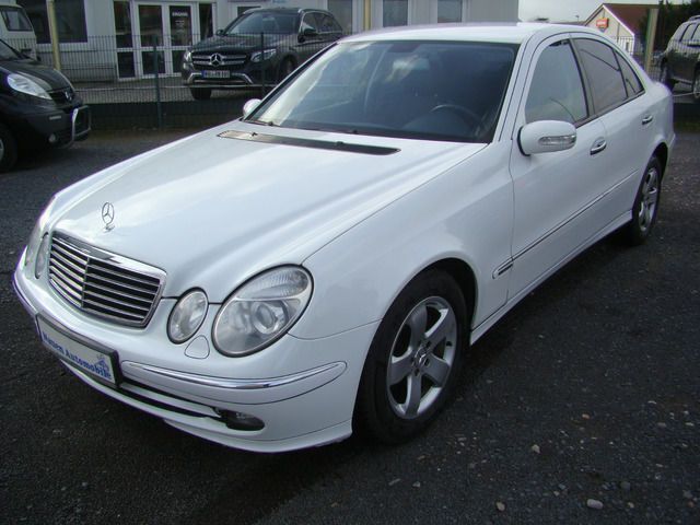 Gebraucht Mercedes E280 Avantgarde 231 PS (169 kW) 2005 Weiß Limousine