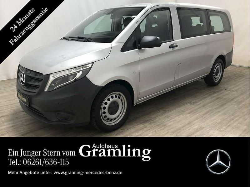 Brillantsilber Gebraucht 2019 Mercedes Vito Van / Kleinbus | 35.499 € (Guter Preis) - Bild 1/4