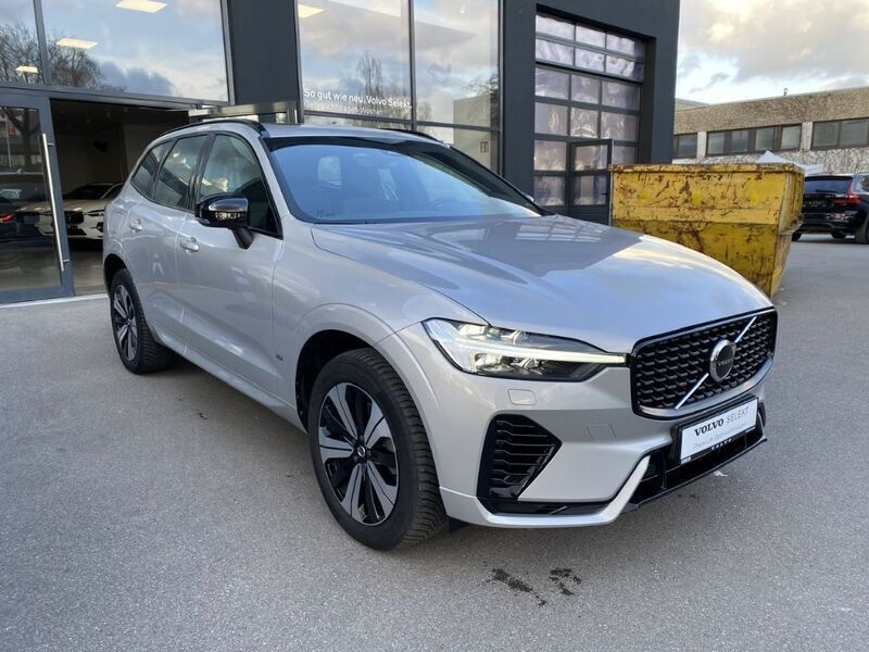 Gebraucht Volvo XC60 Plus 398 PS (292 kW) 2023 Silver dawn / metallic SUV