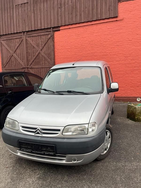 Silber Gebraucht 2001 Citroën Berlingo Van / Kleinbus | 1.500 € (Guter Preis) - Bild 1/4