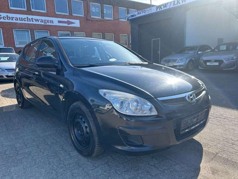 Gebraucht Hyundai i30 Classic 90 PS (66 kW) 2009 Schwarz Kombi