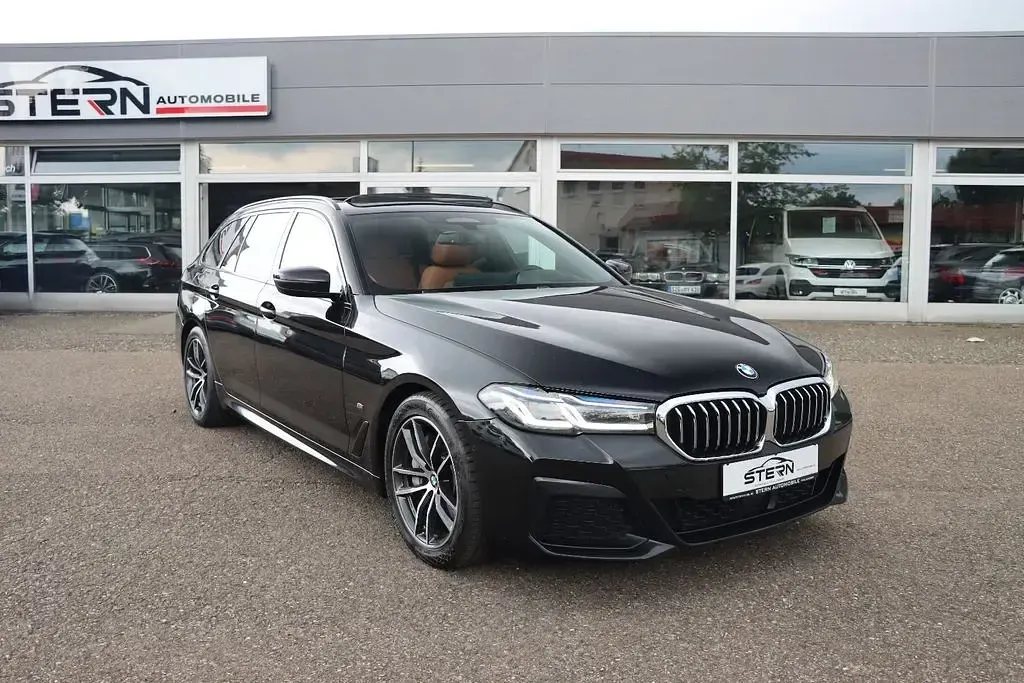 Gebraucht BMW 530 M Sport 286 PS (210 kW) 2022 Schwarz Limousine