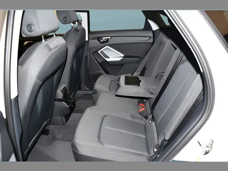 Gebraucht Audi Q3 Sportback 150 PS (110 kW) 2022 Weiß SUV
