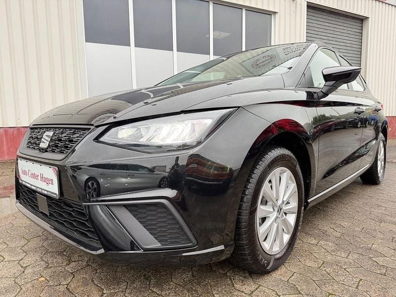 Schwarz Gebraucht 2022 Seat Ibiza Style Limousine | 12.380 € (Guter Preis) - Bild 1/4