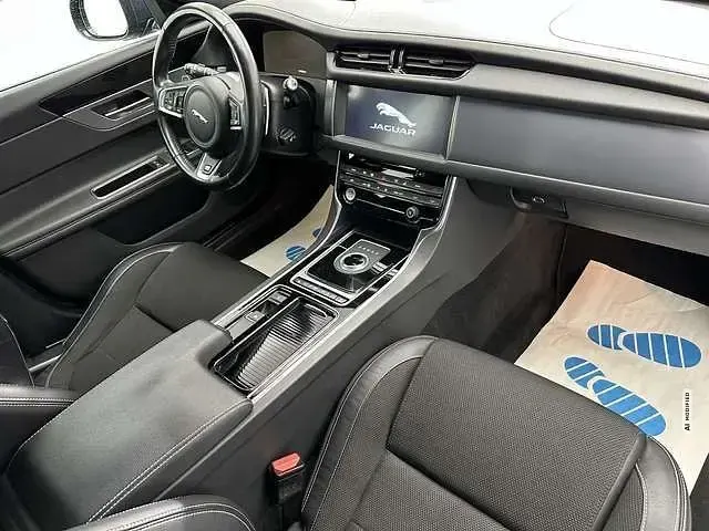 Gebraucht Jaguar XF R-Sport 241 PS (177 kW) 2017 Blau metallic