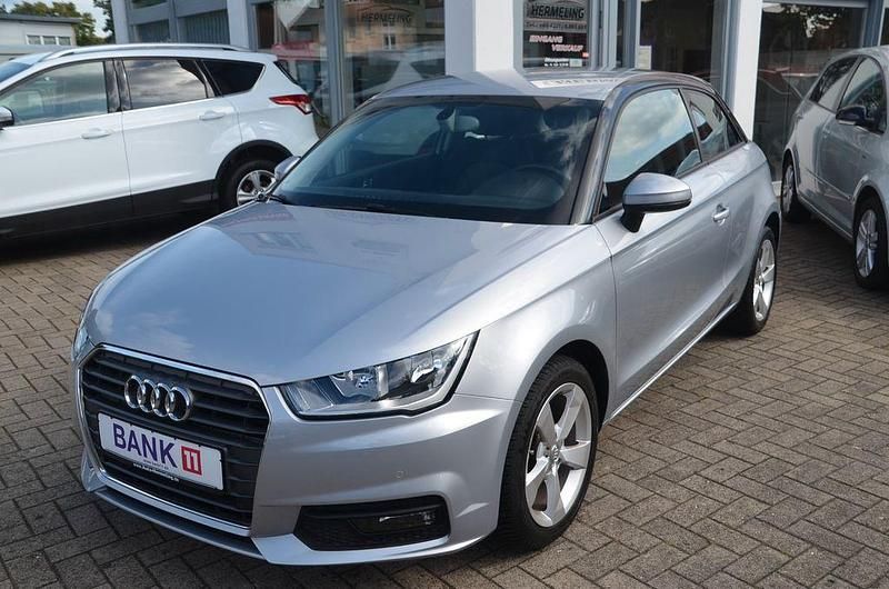 Florettsilber Gebraucht 2017 Audi A1 Sport Kleinwagen | 12.880 € (Fairer Preis) - Bild 1/4