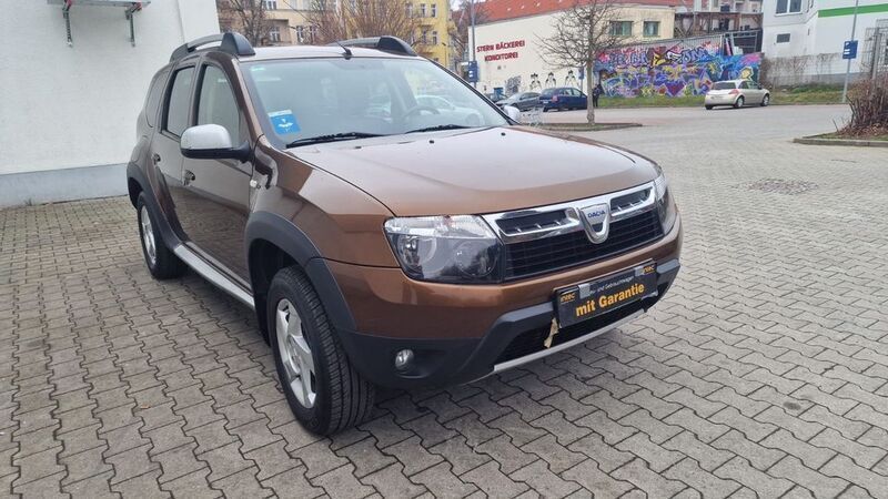 Braun Gebraucht 2012 Dacia Duster Prestige SUV | 7.900 € (Teuer) - Bild 1/4
