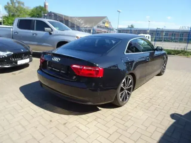 Gebraucht Audi A5 Sport 160 PS (117 kW) 2011 Schwarz Coupé