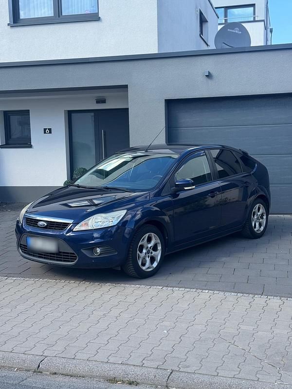 Gebraucht Ford Focus Viva 101 PS (74 kW) 2010 Blau Kleinwagen