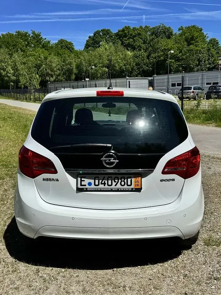 Gebraucht Opel Meriva Edition 140 PS (102 kW) 2010 Weiß Van / Kleinbus