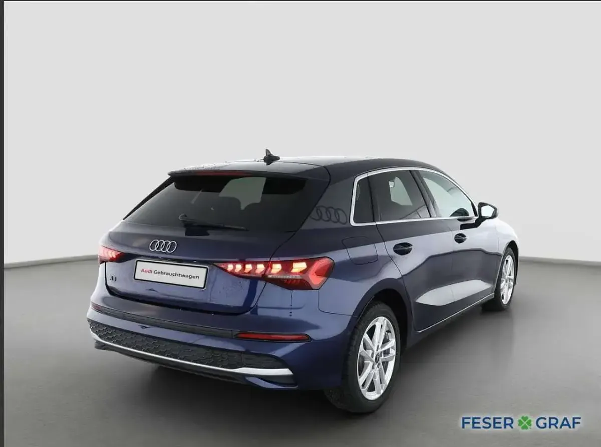 Gebraucht Audi A3 Advanced Plus 204 PS (150 kW) 2025 Navarrablau metallic Limousine