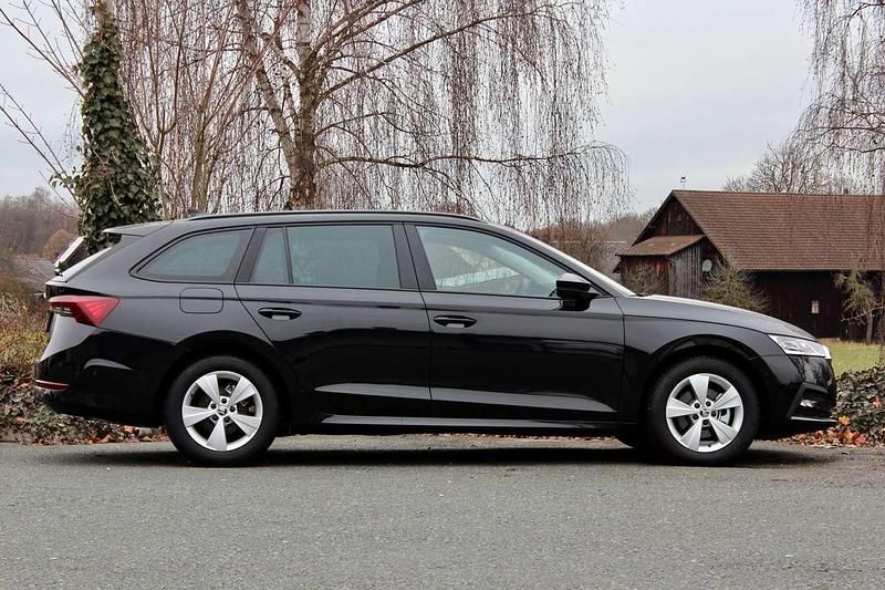 Gebraucht Skoda Octavia Ambition 150 PS (110 kW) 2024 Schwarz Kombi