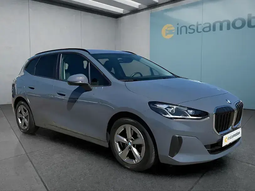 Gebraucht BMW 220 156 PS (114 kW) 2023 Grau Kombi