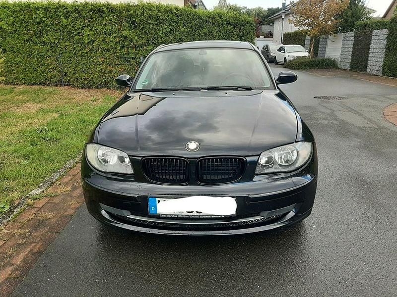 Schwarz Gebraucht 2008 BMW 116 Kleinwagen | 2.900 € (Fairer Preis) - Bild 1/4
