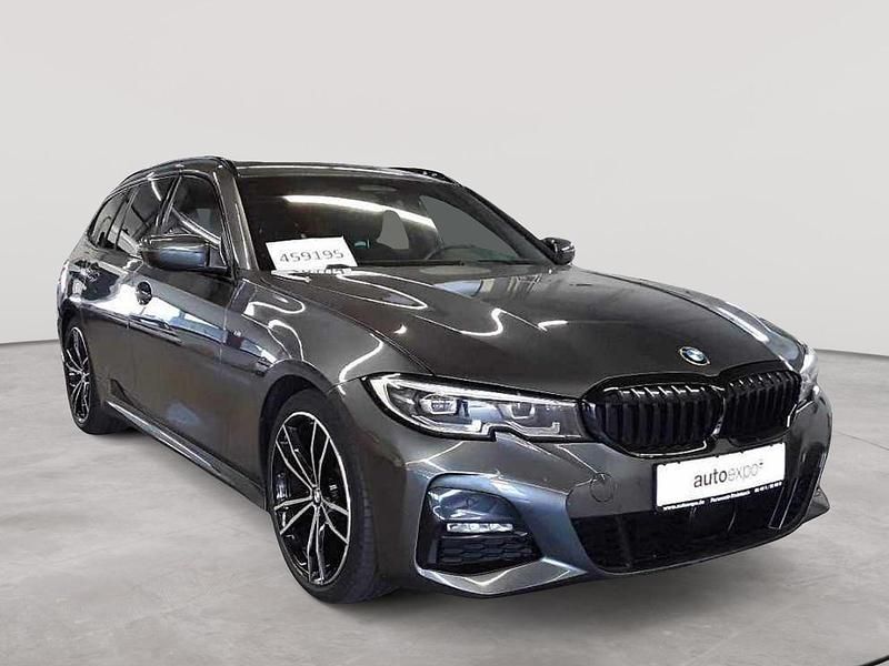 Mineralgrau metallic Gebraucht 2021 BMW 320 M Sport Kombi | 24.890 € (Guter Preis) - Bild 1/4