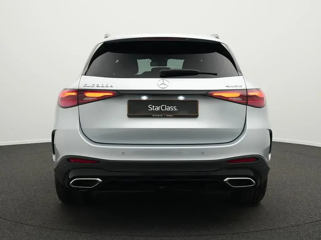 Gebraucht Mercedes GLC300 AMG line 269 PS (197 kW) 2025 Silber SUV