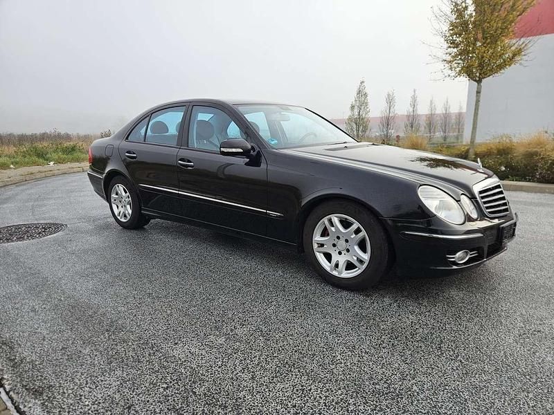 Gebraucht Mercedes E200 184 PS (135 kW) 2007 Obsidianschwarz  metalliclack Limousine