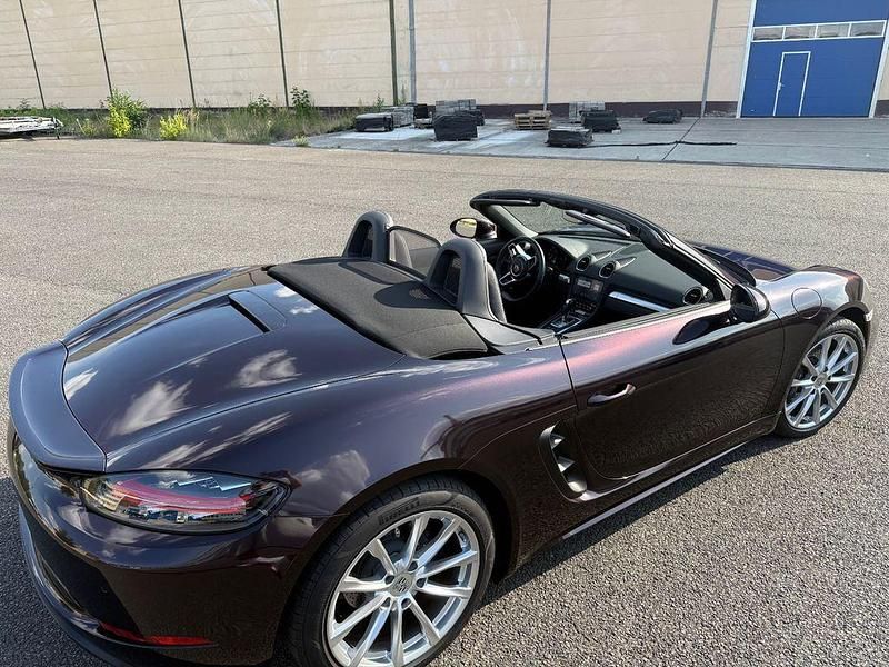 Gebraucht Porsche Boxster 299 PS (219 kW) 2018 Rot Cabrio