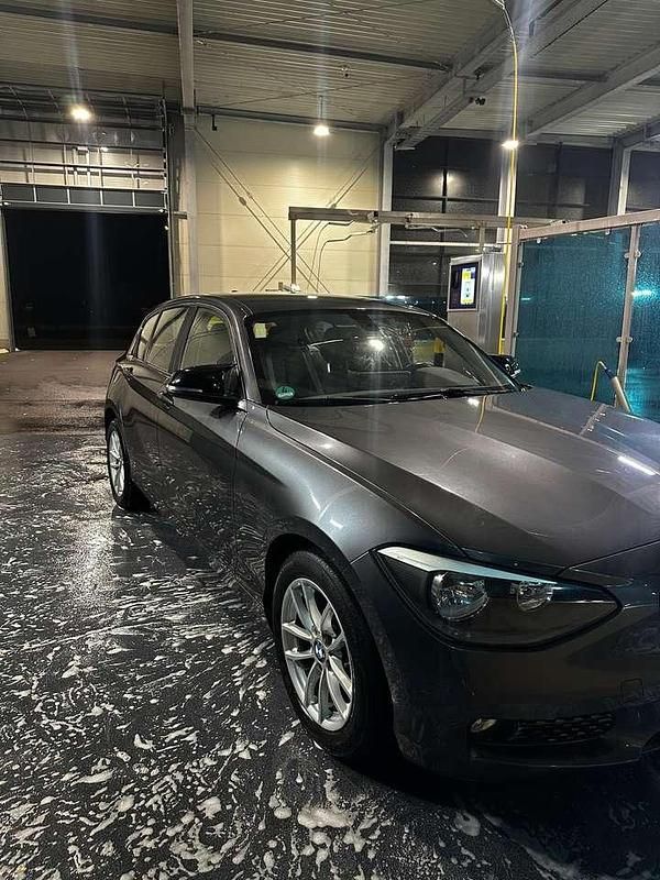 Gebraucht BMW 116 116 PS (85 kW) 2015 Grau Kleinwagen