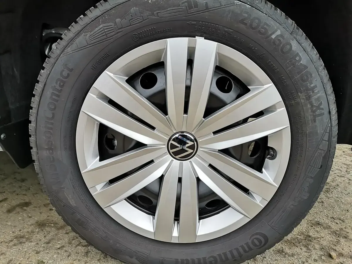 Neu VW Caddy 116 PS (85 kW) 2026 Oystersilber metallic Van / Kleinbus