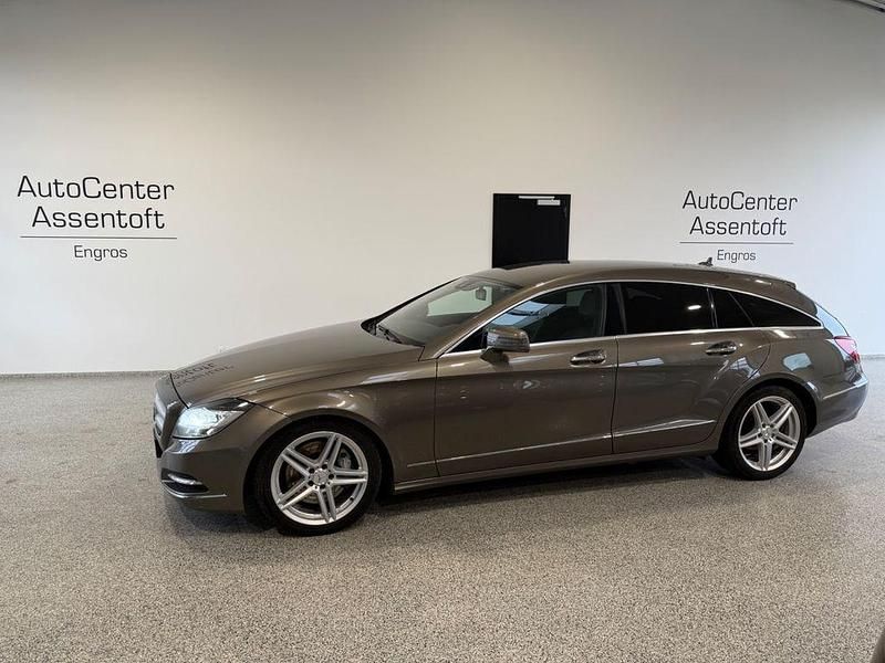 Grau Gebraucht 2012 Mercedes CLS350 Shooting Brake Kombi | 11.000 € (Guter Preis) - Bild 1/3
