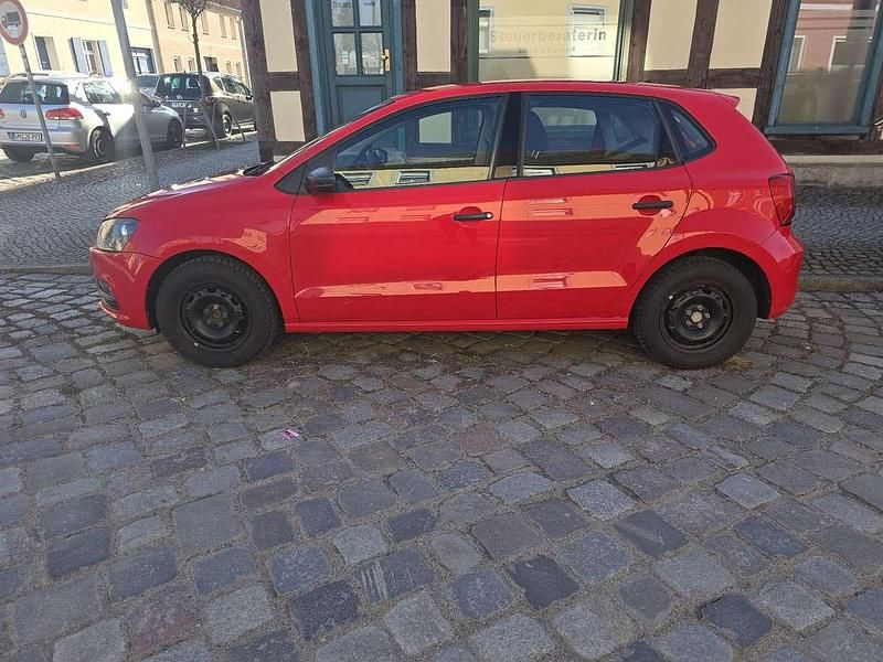 Gebraucht VW Polo Trendline 60 PS (44 kW) 2014 Rot Limousine