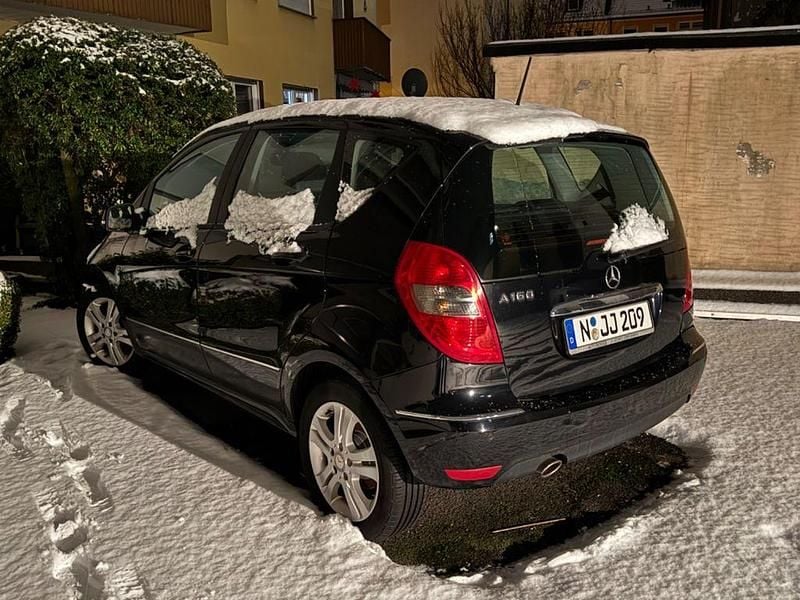 Schwarz Gebraucht 2011 Mercedes A160 Van / Kleinbus | 4.950 € (Guter Preis) - Bild 1/3