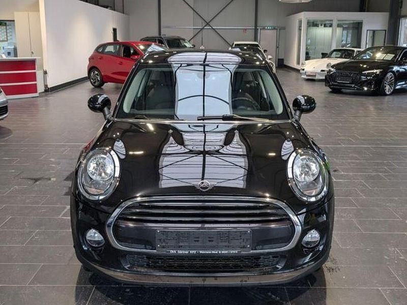 Gebraucht Mini Cooper 136 PS (100 kW) 2018 Schwarz Kleinwagen