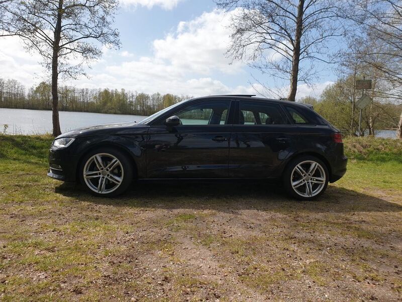 Schwarz Gebraucht 2014 Audi A3 Sportback Ambition Limousine | 12.500 € (Fairer Preis) - Bild 1/4