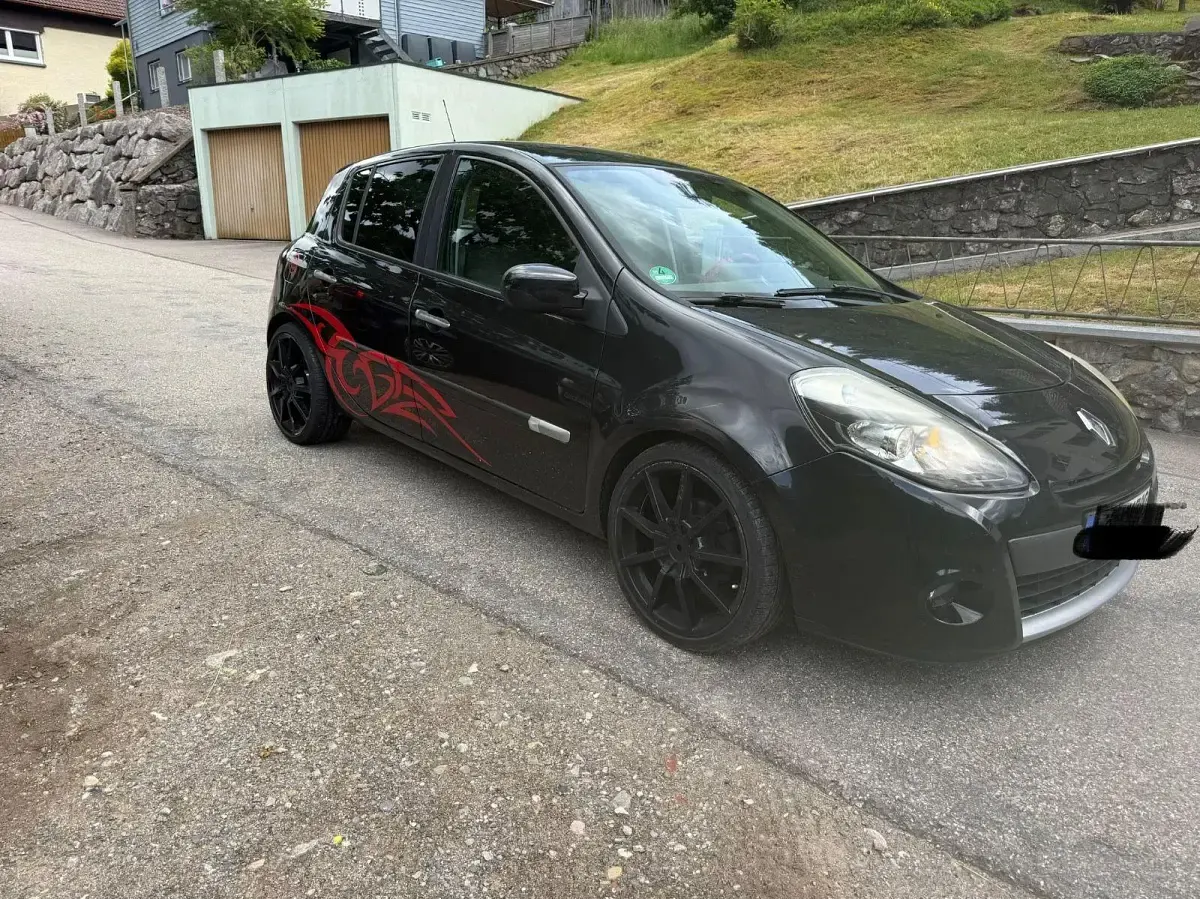 Gebraucht Renault Clio II Expression 75 PS (55 kW) 2010 Schwarz Kleinwagen