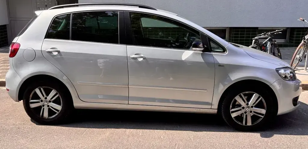Gebraucht VW Golf Plus Match 105 PS (77 kW) 2012 Silber Van / Kleinbus