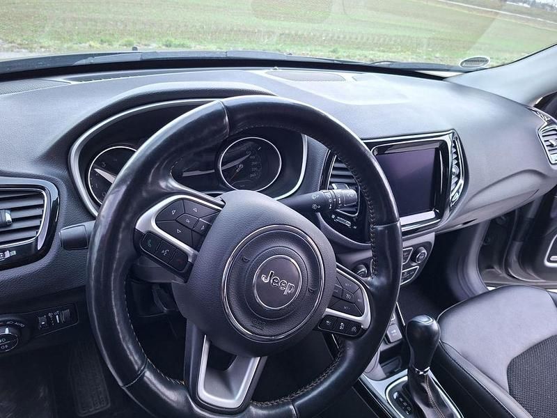 Gebraucht Jeep Compass Limited 170 PS (125 kW) 2020 Grau SUV