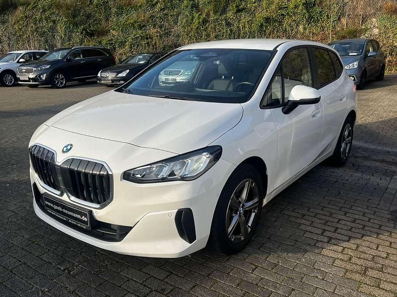 Gebraucht BMW 218 150 PS (110 kW) 2022 Alpinweiß iii Kombi