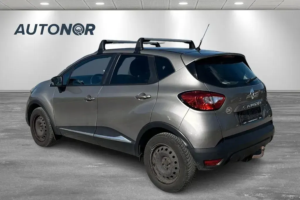 Gebraucht Renault Captur Dynamique 120 PS (88 kW) 2015 Grau SUV