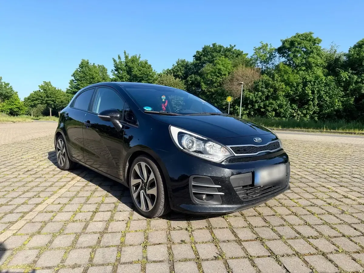 Gebraucht Kia Rio 90 PS (66 kW) 2015 Kleinwagen