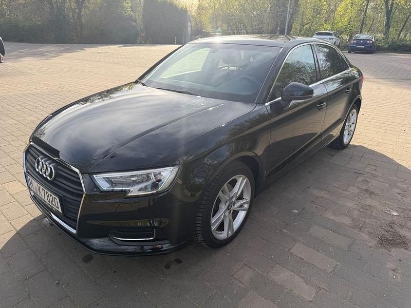 Gebraucht Audi A3 Design 116 PS (85 kW) 2019 Schwarz Limousine