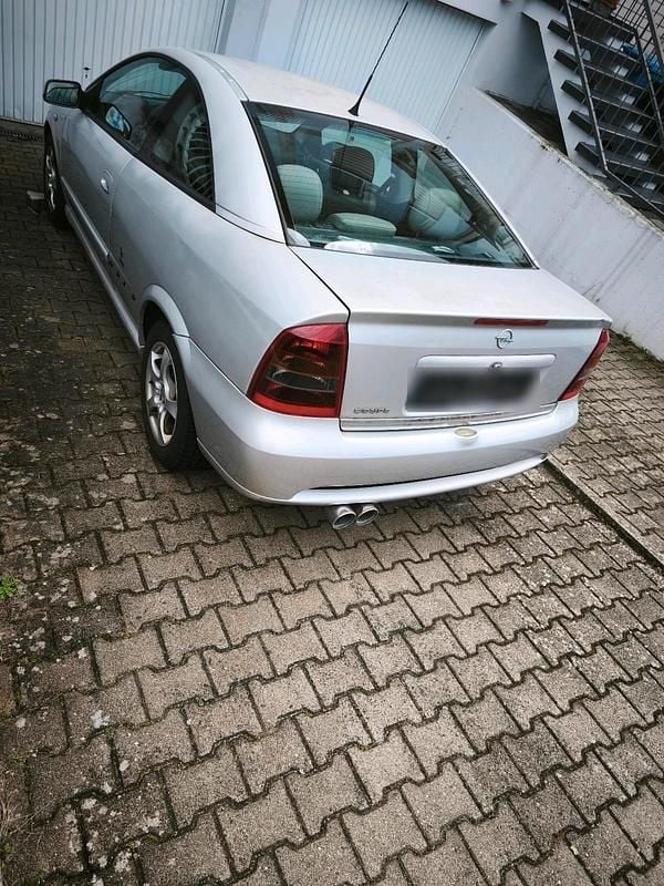 Gebraucht Opel Astra 125 PS (91 kW) 2005 Silber Coupé