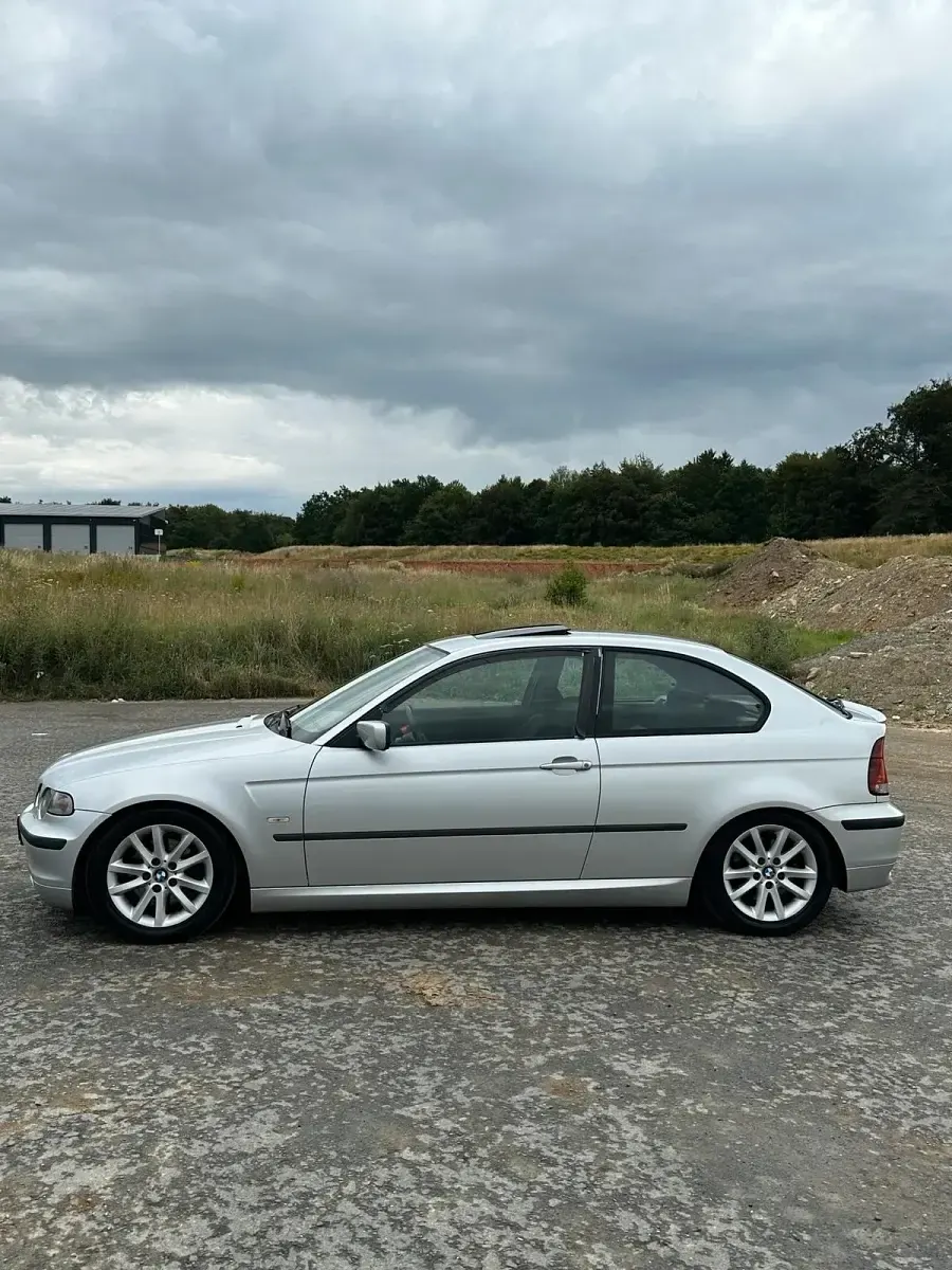 Gebraucht BMW 320 195 PS (143 kW) 2003 Silber Coupé
