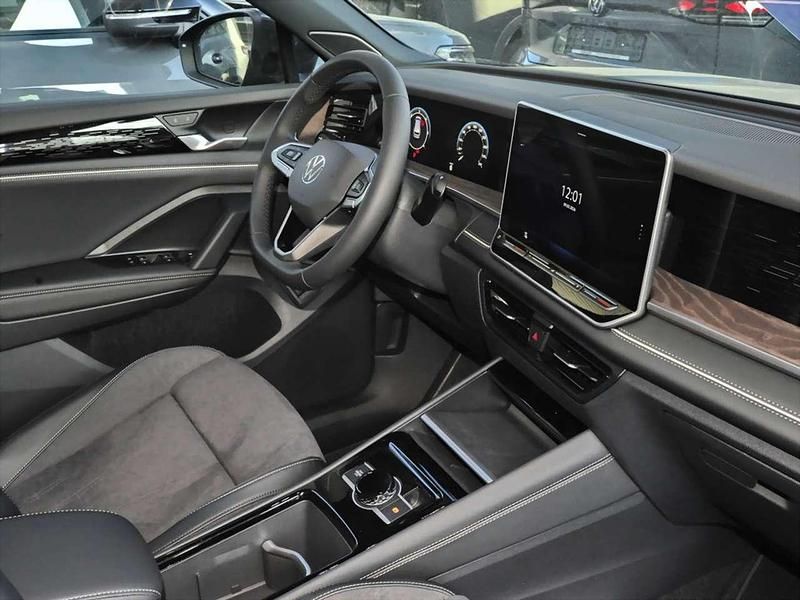 Neu VW Tayron Elegance 150 PS (110 kW) 2026 Grau SUV