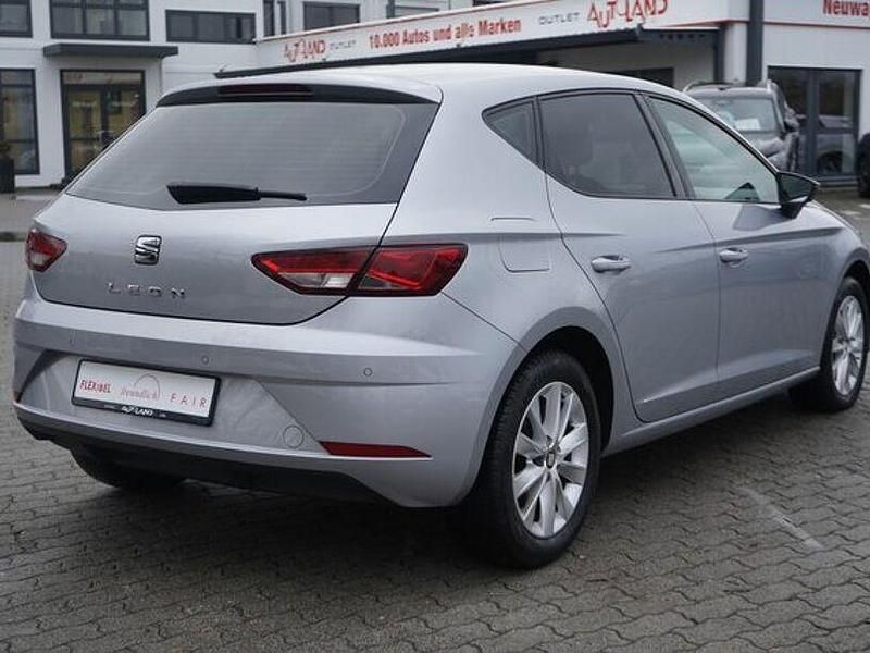 Gebraucht Seat Leon Style 131 PS (96 kW) 2019 Silber Limousine